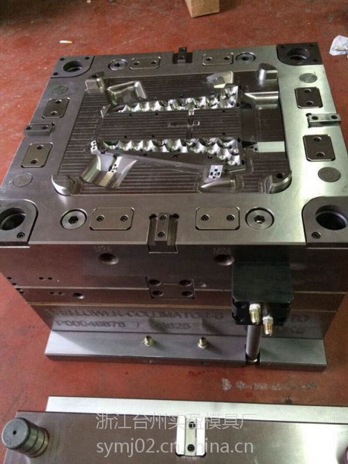 模具制造汽车塑料配件模具专业生产汽车车灯模具